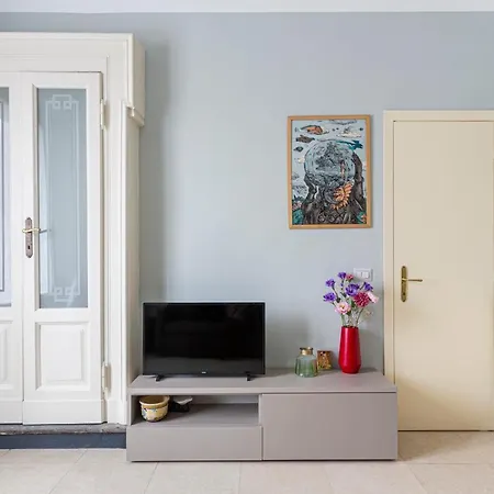 Your Nest In - Via Cantoni